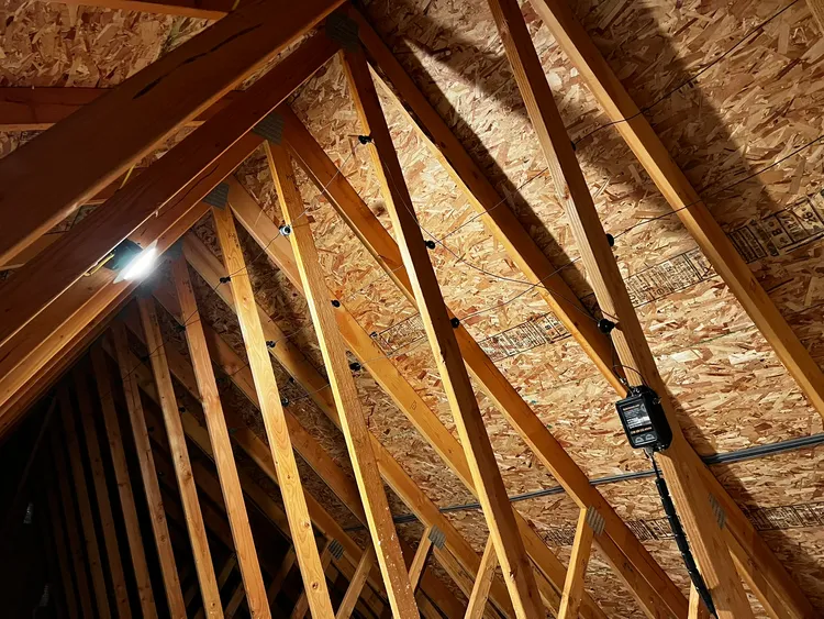 Attic EFHW antenna